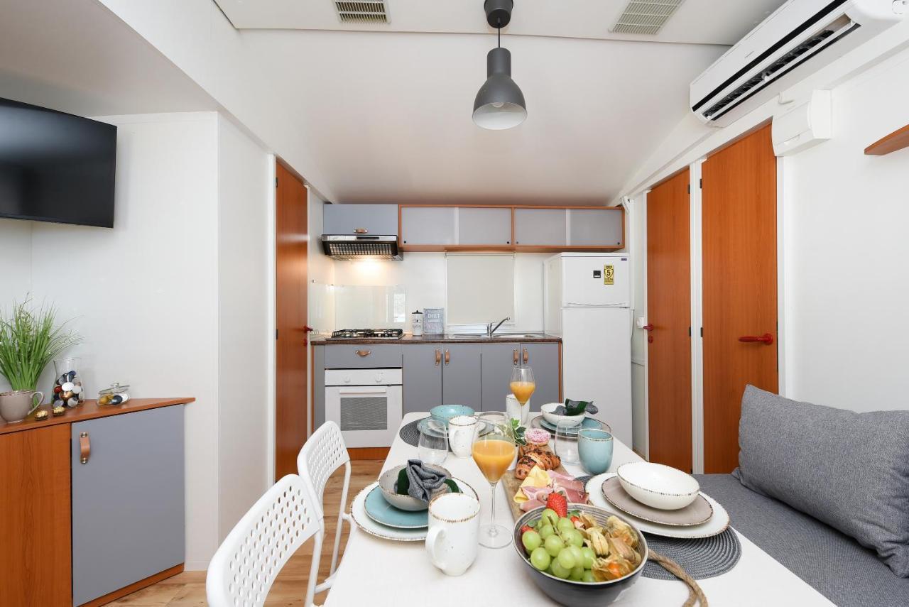 Mia Mobile Home With Jacuzzi Ždrelac Extérieur photo