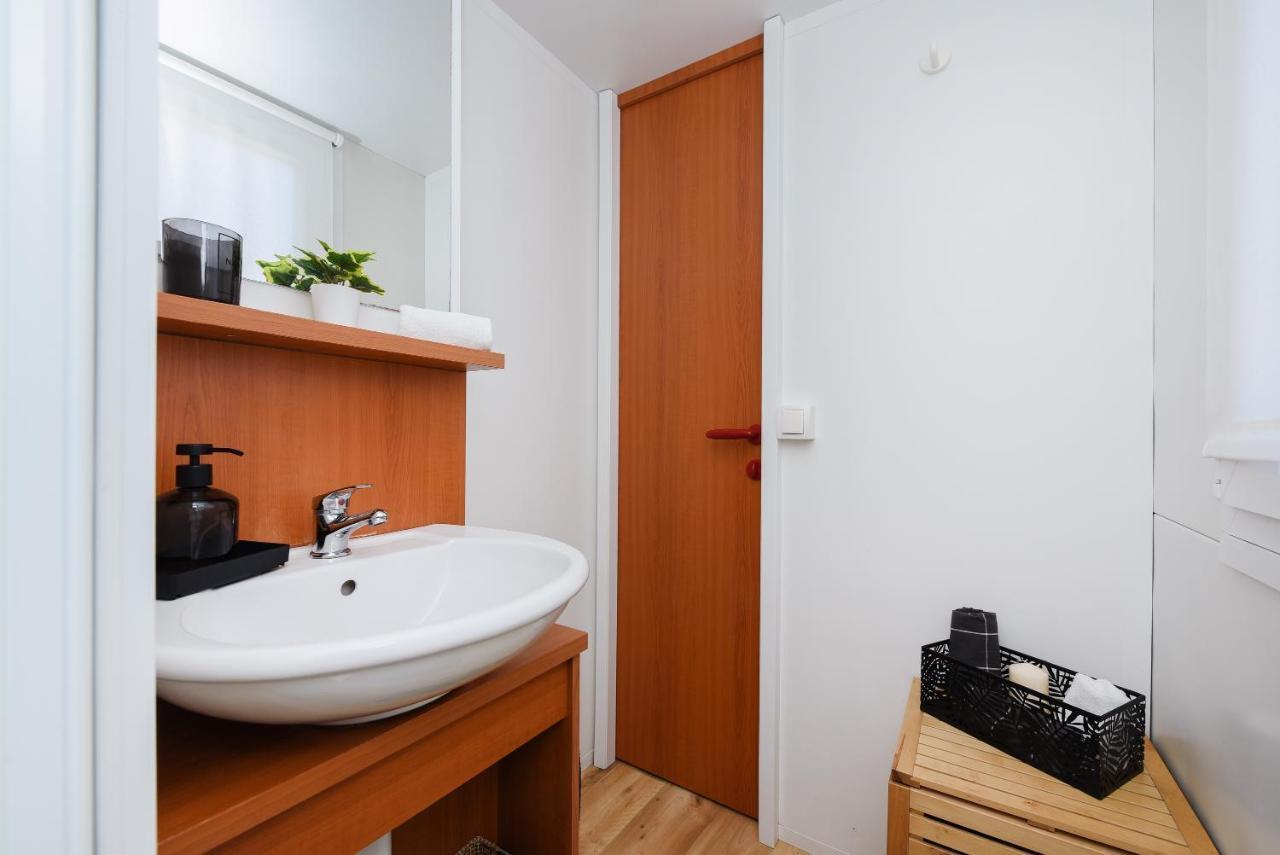 Mia Mobile Home With Jacuzzi Ždrelac Extérieur photo